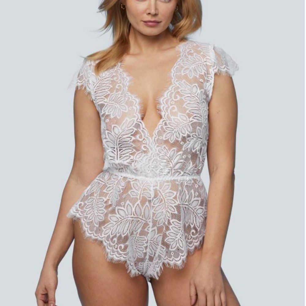 Seven 'til Midnight XL White Bridal Temptation Lace Wire-Free Romper Lingerie